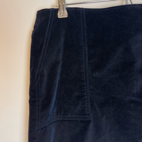 GAP Elegant Navy Blue Velvet Mini Skirt size 10 - Picture 2 of 5